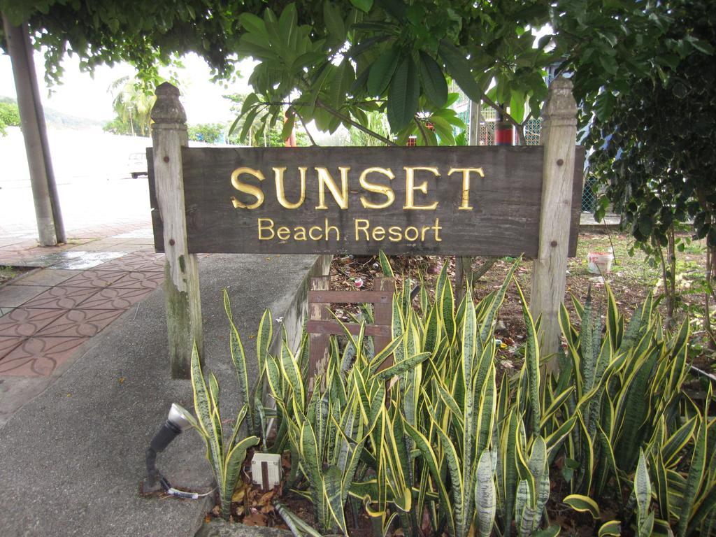 Sunset Beach Resort Pantai Cenang  Exterior photo